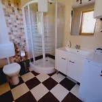 Διαμέρισμα 200 Meters From The Sea With Garden Fažana