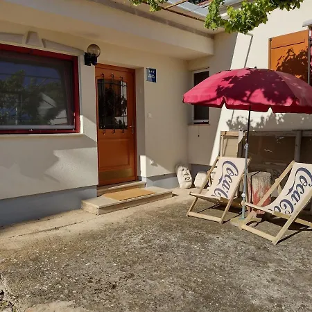 Διαμέρισμα 200 Meters From The Sea With Garden *