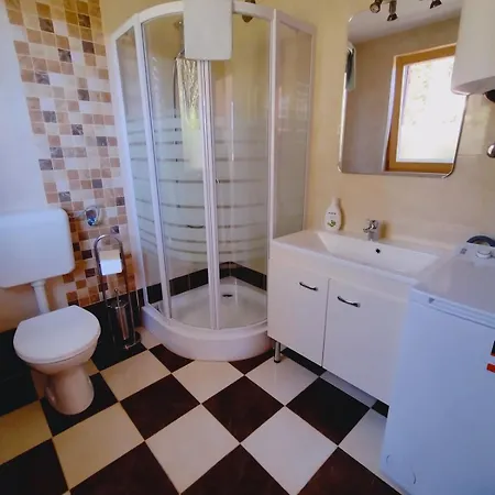 Apartment 200 Meters From The Sea With Garden Fazana